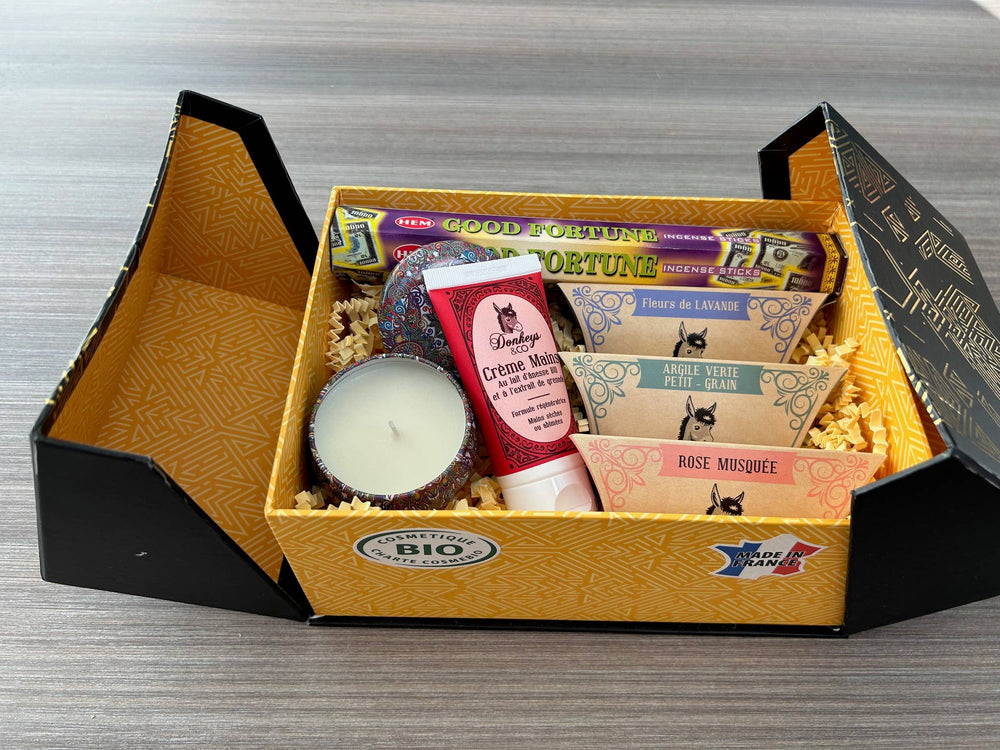 Coffret avec Bougie, Crème Mains et 3 Savons Bio