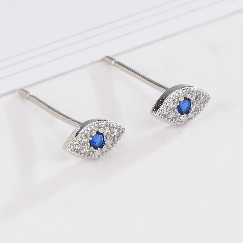 Boucles d'oreilles en argent bleu mauvais œil – ACHAIAH (visuel 5)