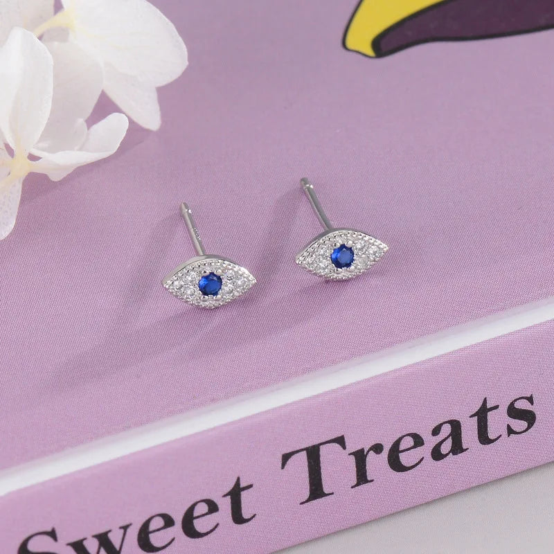Boucles d'oreilles en argent bleu mauvais œil – ACHAIAH (visuel 3)