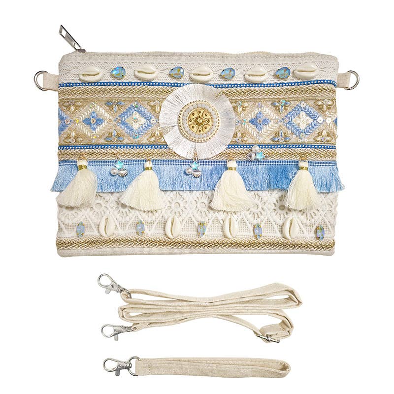 Pochette de plage boho-chic méditerranéenne bleu azur avec coquillages