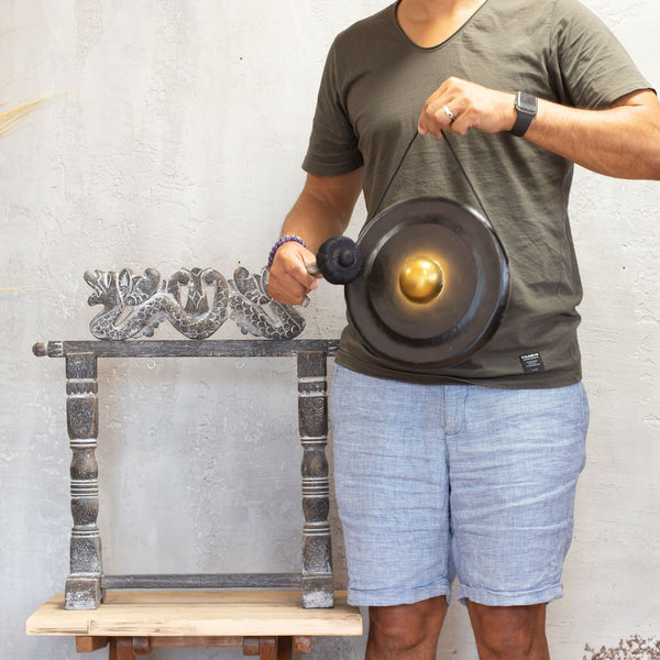 Gong artisanal 25 cm avec support et mailloche – noir