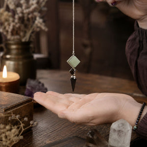 Pendule trois pierres – Agate noire, aventurine verte et œil-de-tigre