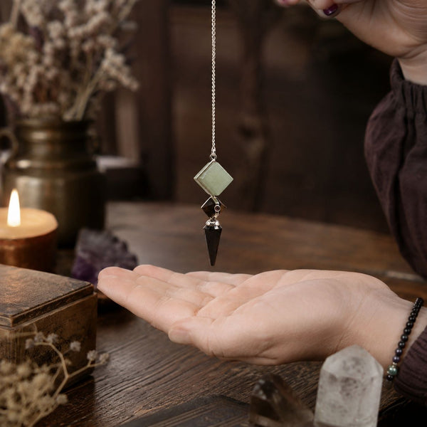 Pendule trois pierres – Agate noire, aventurine verte et œil-de-tigre