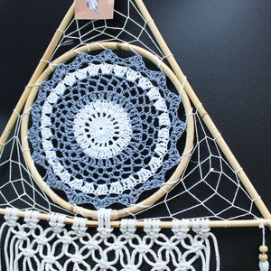 Protection Dream Cather - Lrg Macrame Pyramid White/Grey