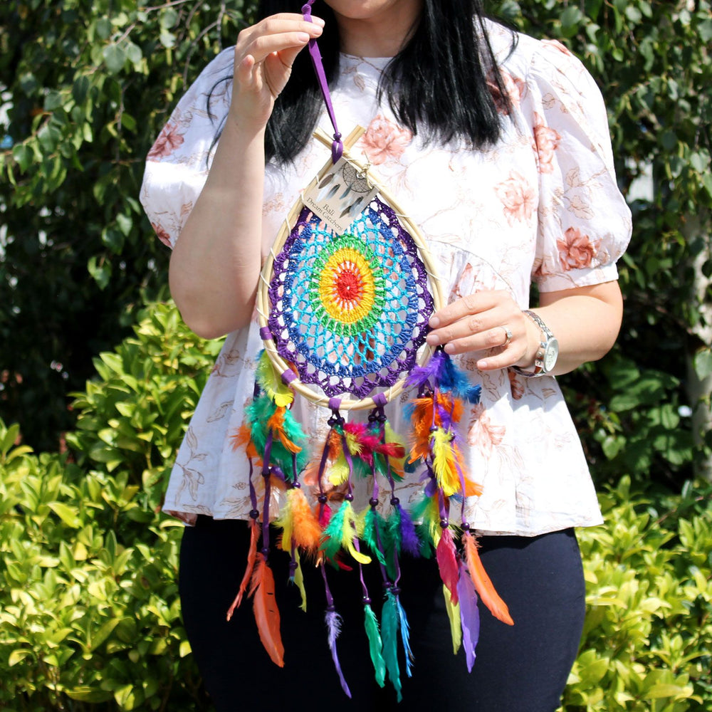 Attrape-rêves de Bali multicolore à pampilles – Taille moyenne – photo principale